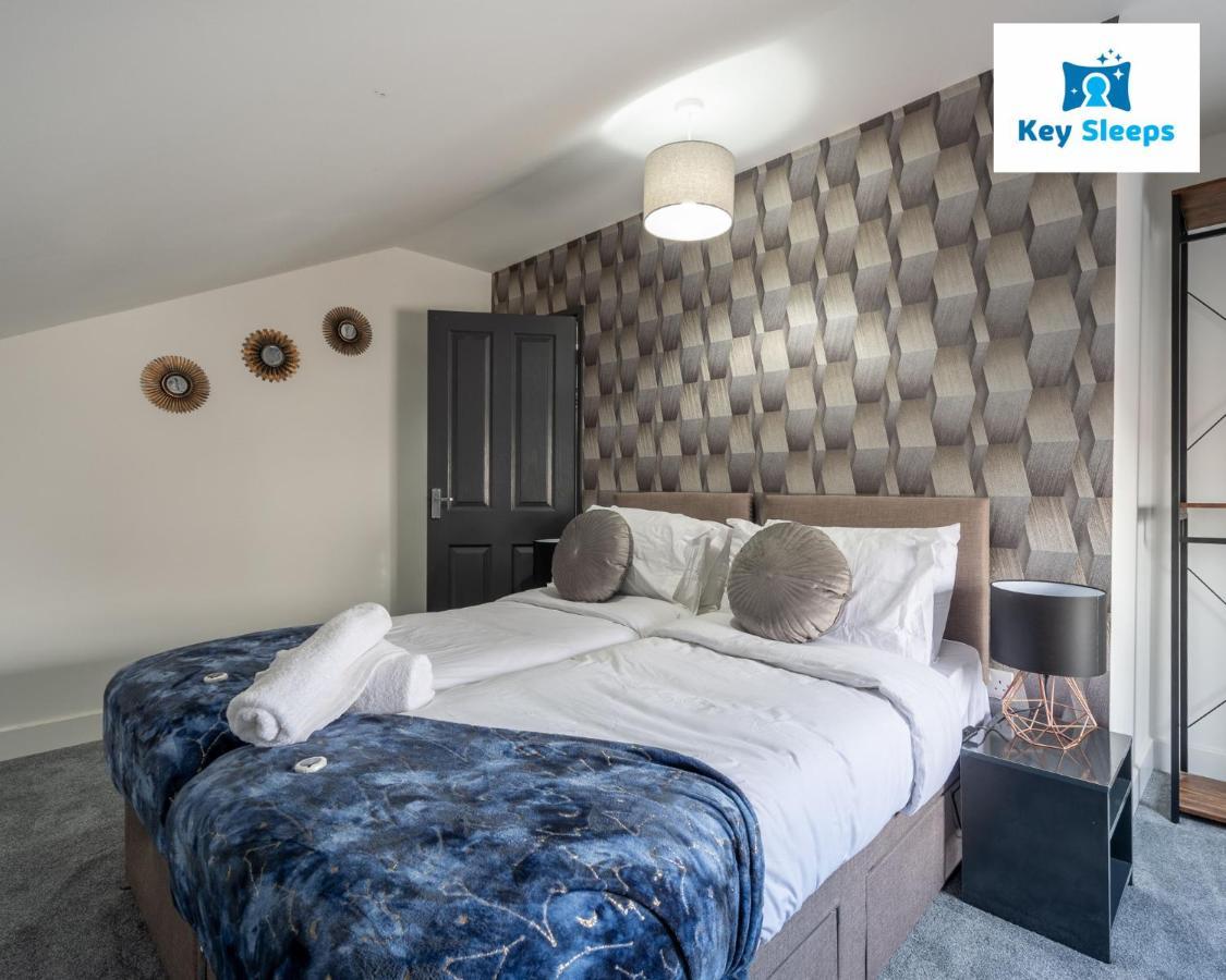 Five Bedroom Spacious Modern House By Keysleeps Short Lets Workington Lake District Beach Bagian luar foto