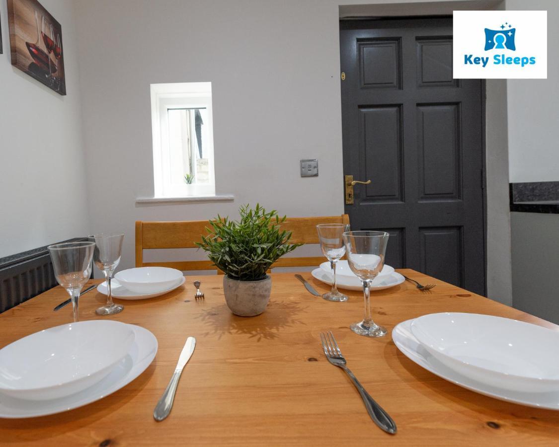 Five Bedroom Spacious Modern House By Keysleeps Short Lets Workington Lake District Beach Bagian luar foto