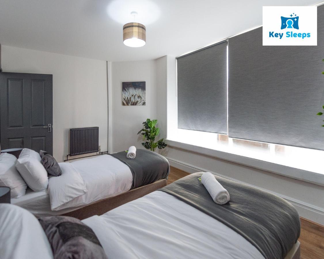 Five Bedroom Spacious Modern House By Keysleeps Short Lets Workington Lake District Beach Bagian luar foto